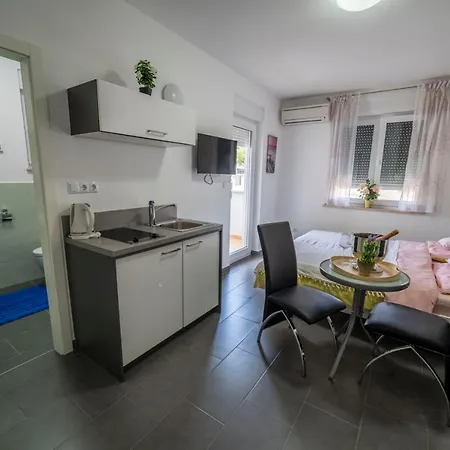 Apartments Adriana Pula Extérieur photo